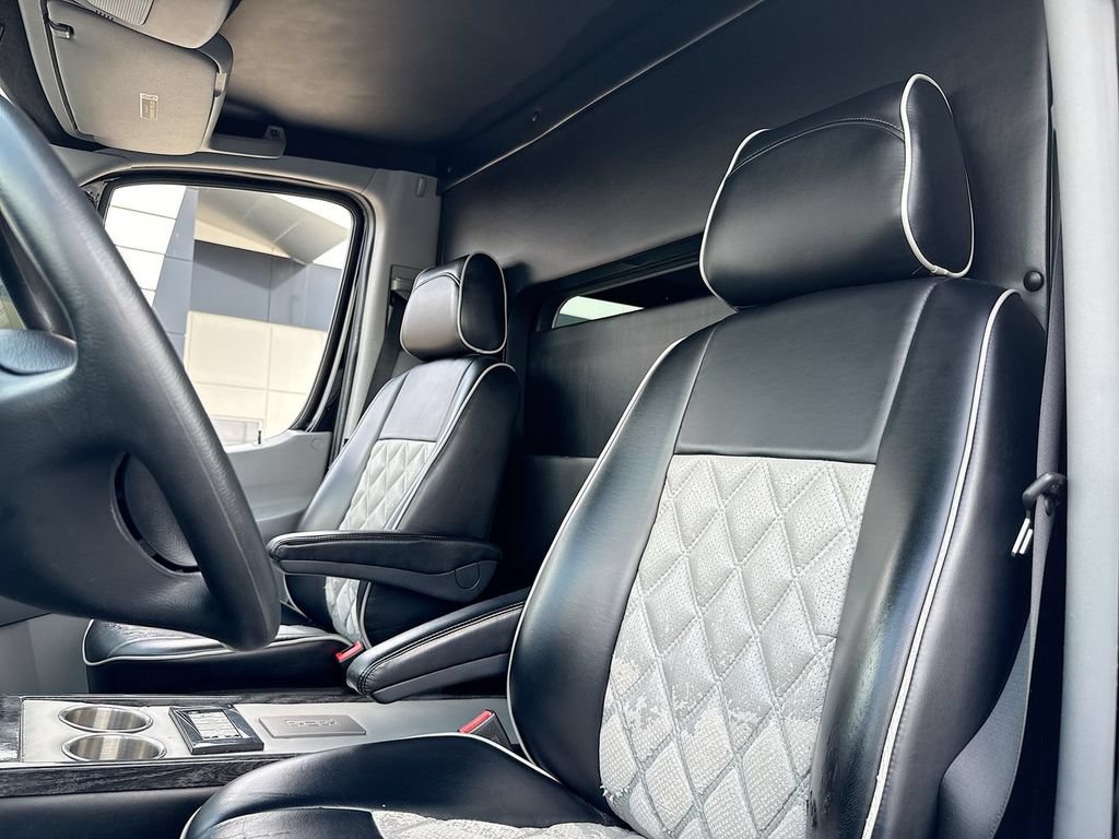 Used 2016 Mercedes-Benz Sprinter 3500 image 18
