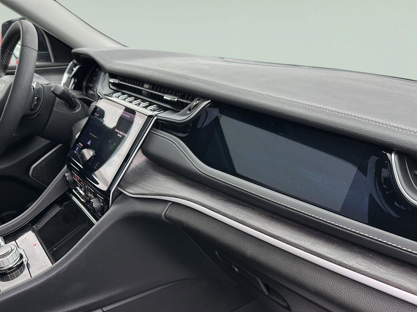 Used 2023 Jeep Grand Cherokee 30th Anniversary image 25