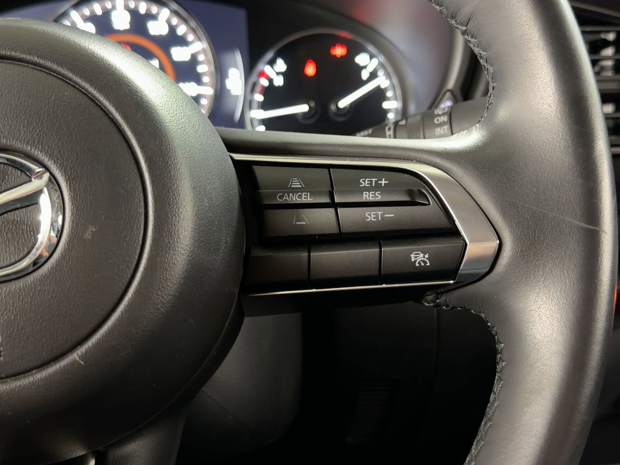 Used 2024 MAZDA CX-30 Carbon image 24