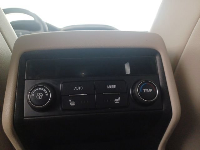 Used 2023 GMC Acadia Denali AWD/4WD image 11