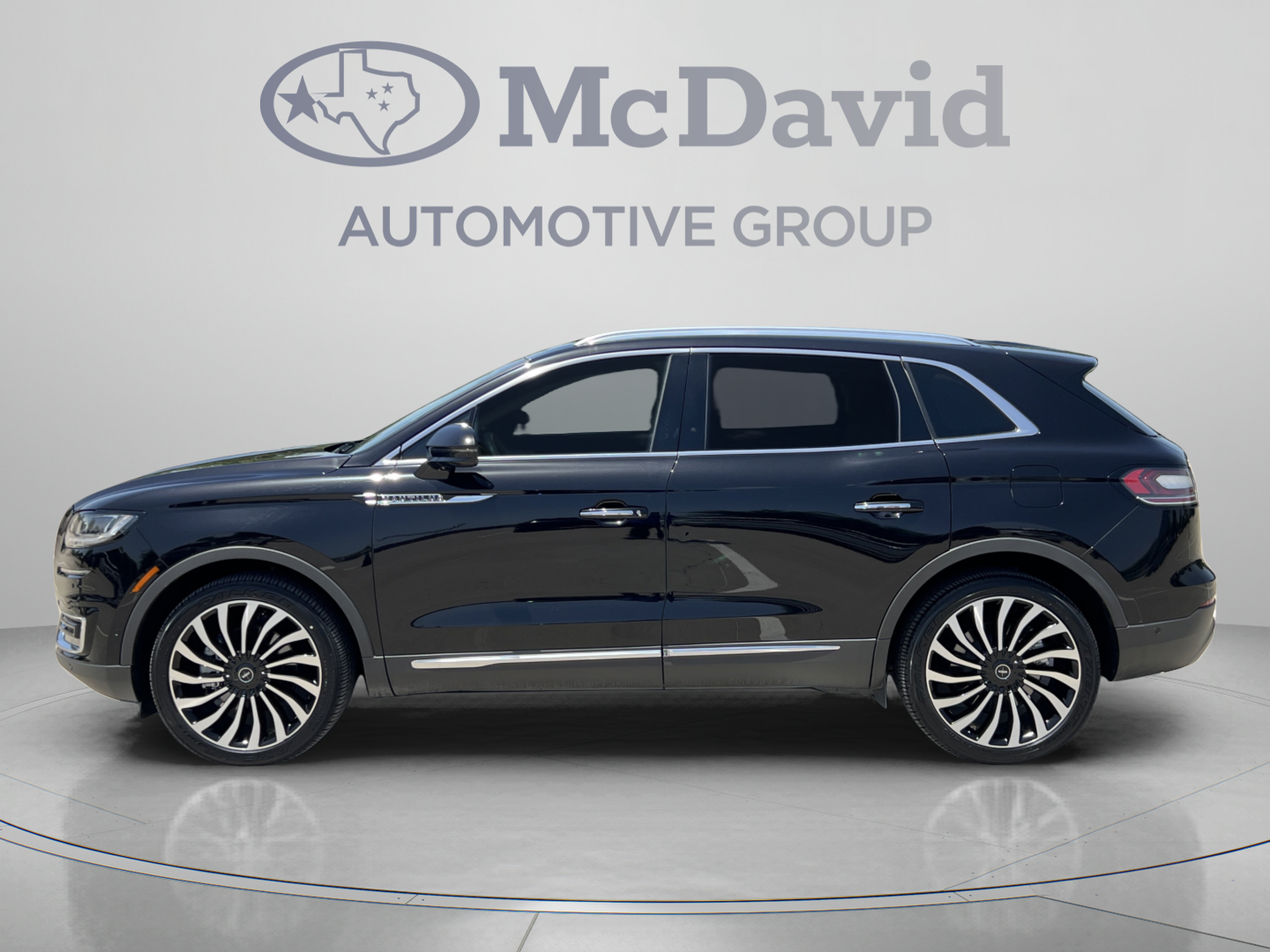Used 2020 Lincoln Nautilus Black Label w/ Class II Trailer Tow Package AWD/4WD image 4
