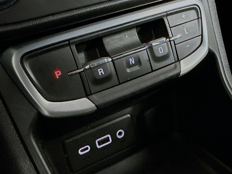 Used 2024 GMC Terrain SLE w/ Driver Convenience Package image 17