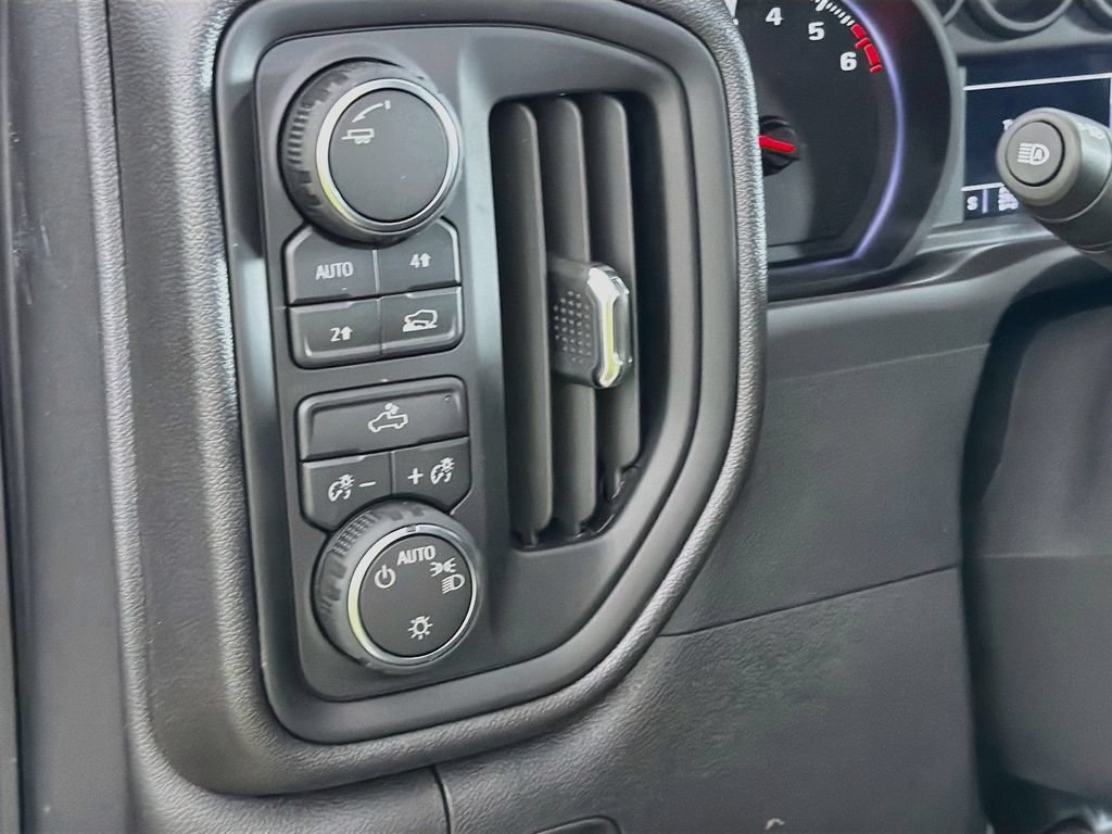 New 2026 Chevrolet Silverado 1500 Custom AWD/4WD image 10