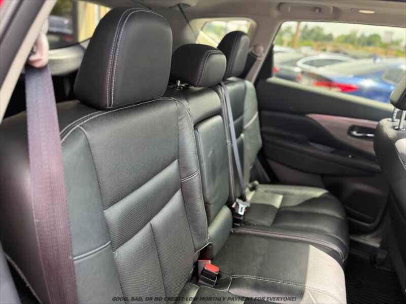 Used 2015 Nissan Murano Platinum w/ Platinum Technology Package AWD/4WD image 17