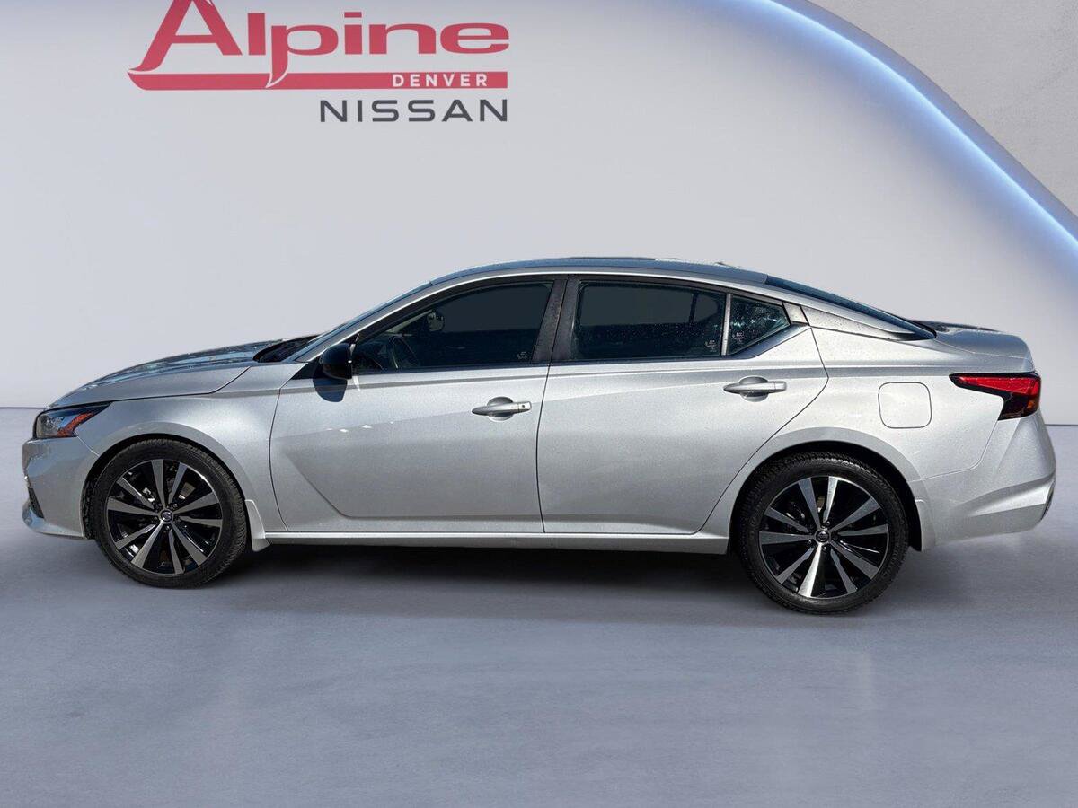 Used 2022 Nissan Altima 2.5 SR AWD/4WD image 2