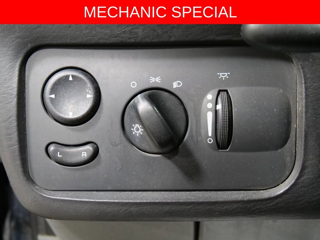 Used 2007 Dodge Caravan SXT w/ Popular Equipment Group I FWD image 25