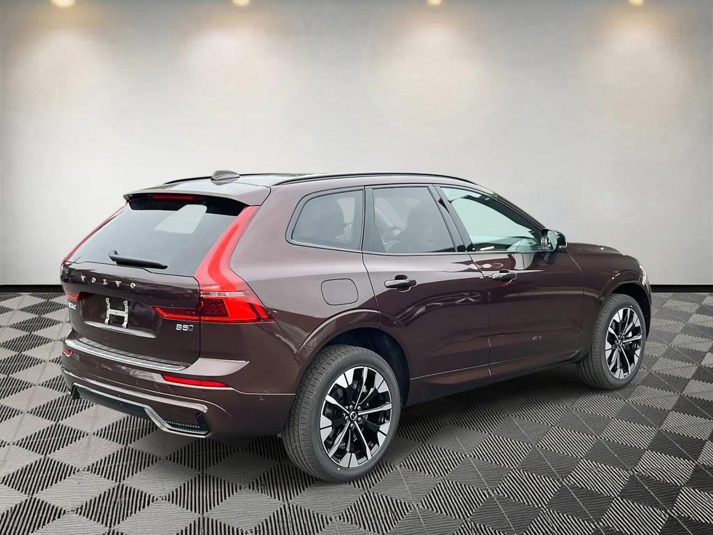 New 2026 Volvo XC60 B5 Ultra w/ Climate Package image 3
