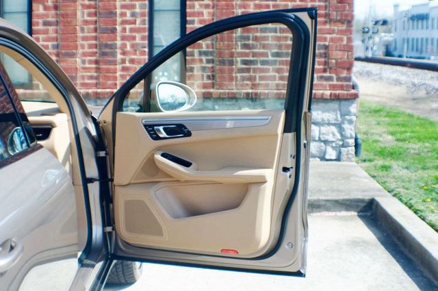 Used 2016 Porsche Macan S image 43