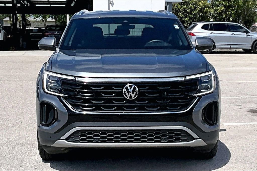 Certified 2025 Volkswagen Atlas Cross Sport SE FWD image 10