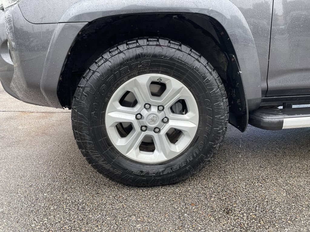 Used 2017 Toyota 4Runner SR5 Premium AWD/4WD image 9