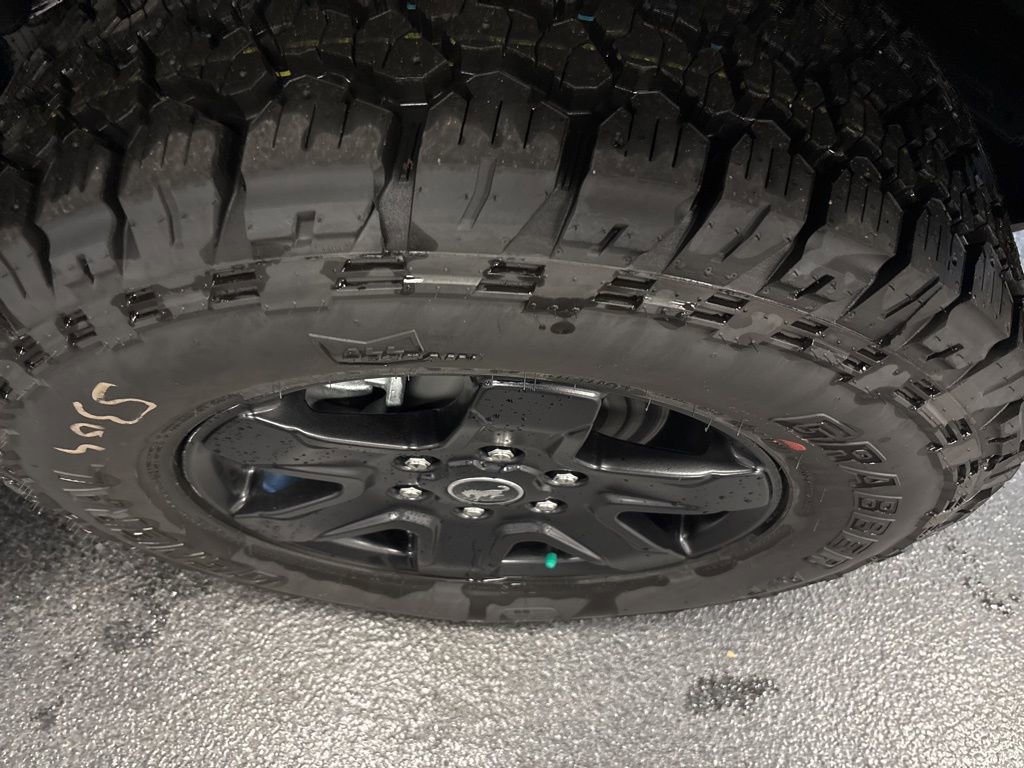 New 2025 Ford Bronco Outer Banks w/ Black Appearance Package AWD/4WD image 17