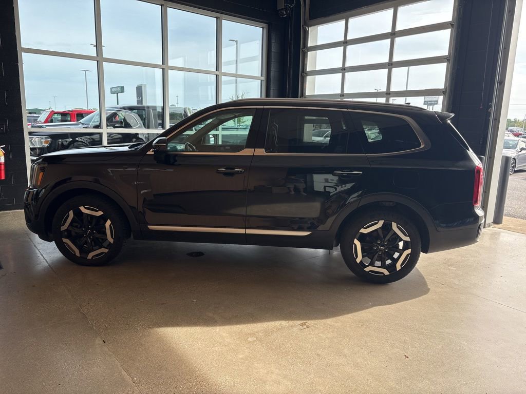 Certified 2023 Kia Telluride S w/ S Sunroof Package AWD/4WD image 8