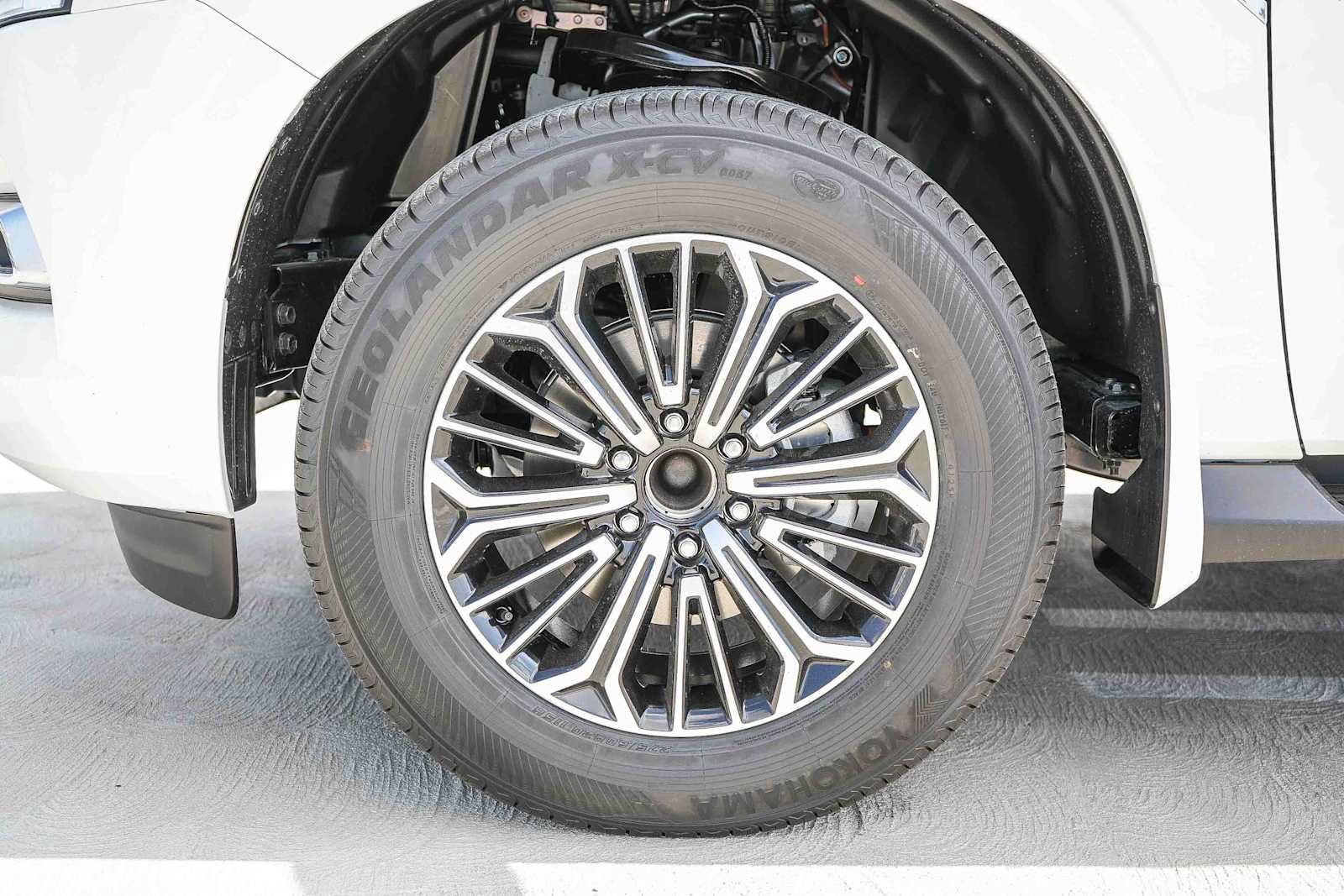 New 2026 Nissan Armada SL w/ Captain's Chari Seat Package RWD image 24