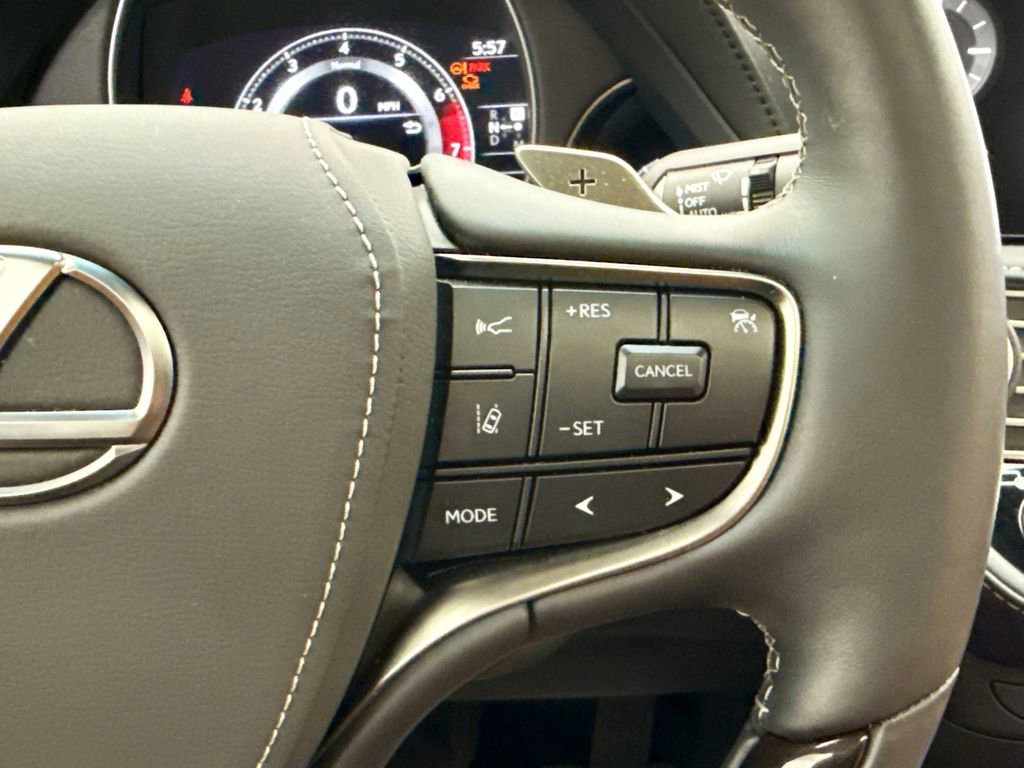 Used 2023 Lexus LS 500 w/ Luxury Package RWD image 12