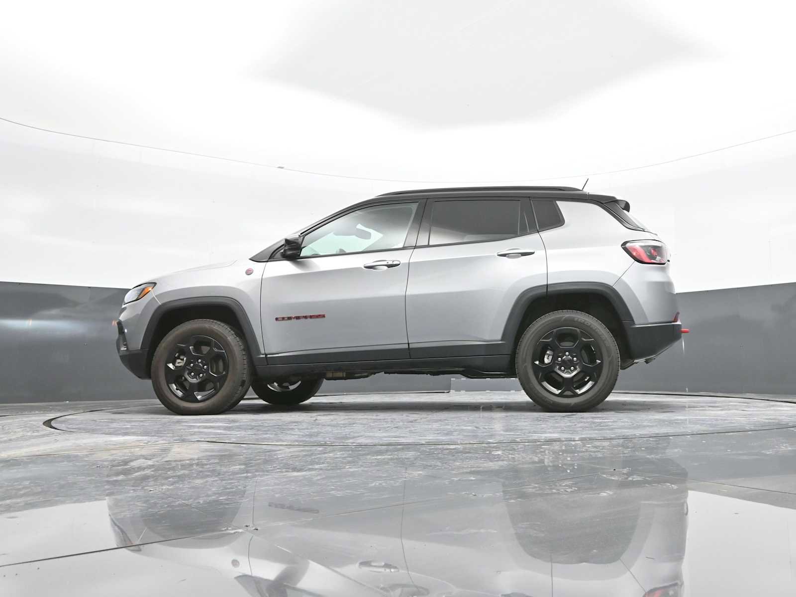 Used 2023 Jeep Compass Trailhawk image 38