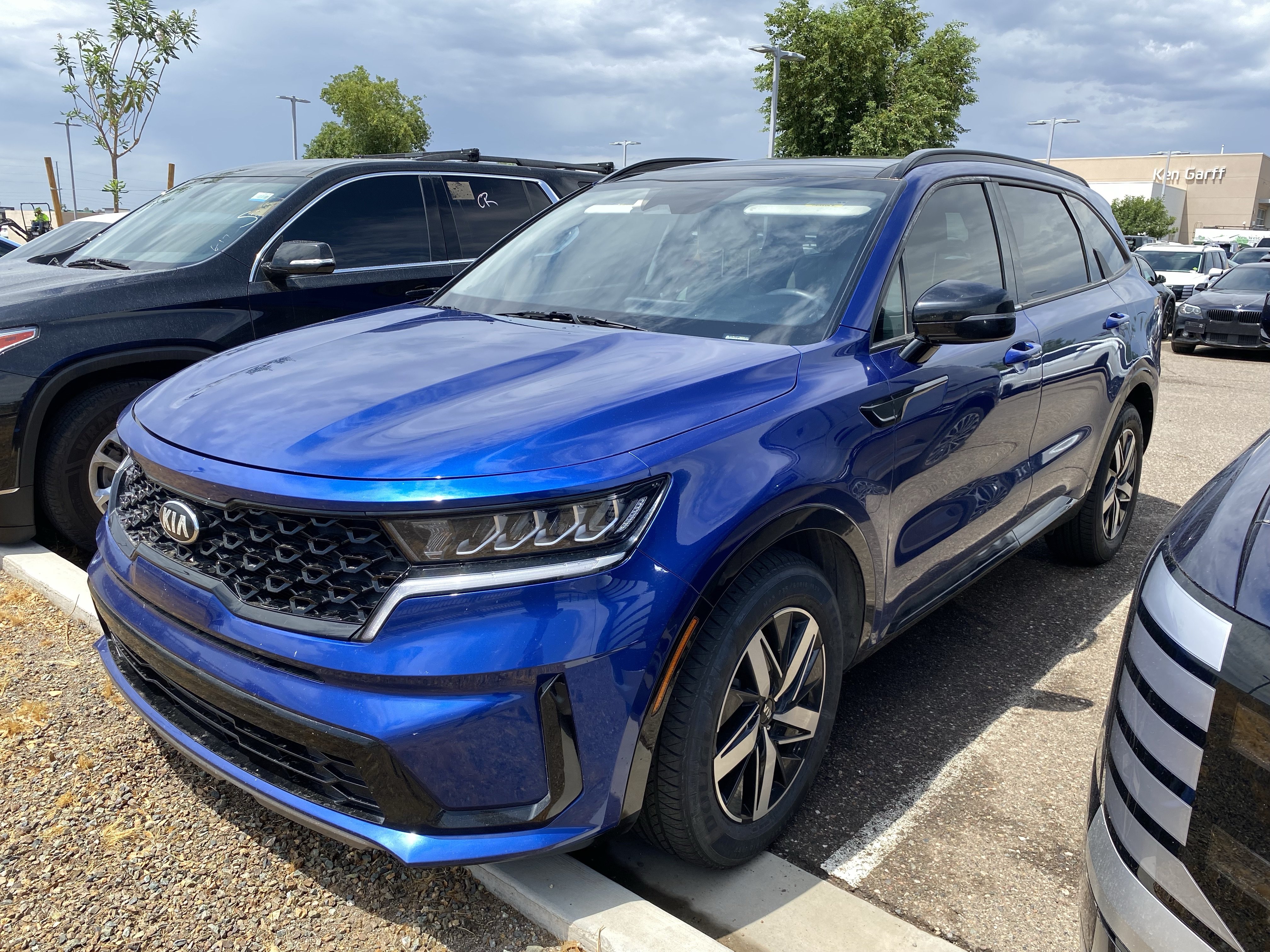 Used 2021 Kia Sorento S w/ Panoramic Sunroof Package FWD image 5