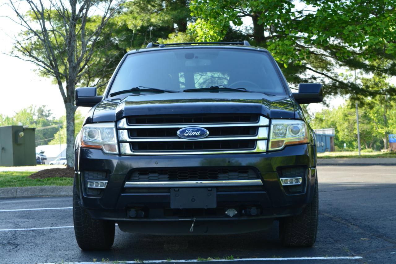 Used 2015 Ford Expedition Limited w/ Equipment Group 301A AWD/4WD image 2
