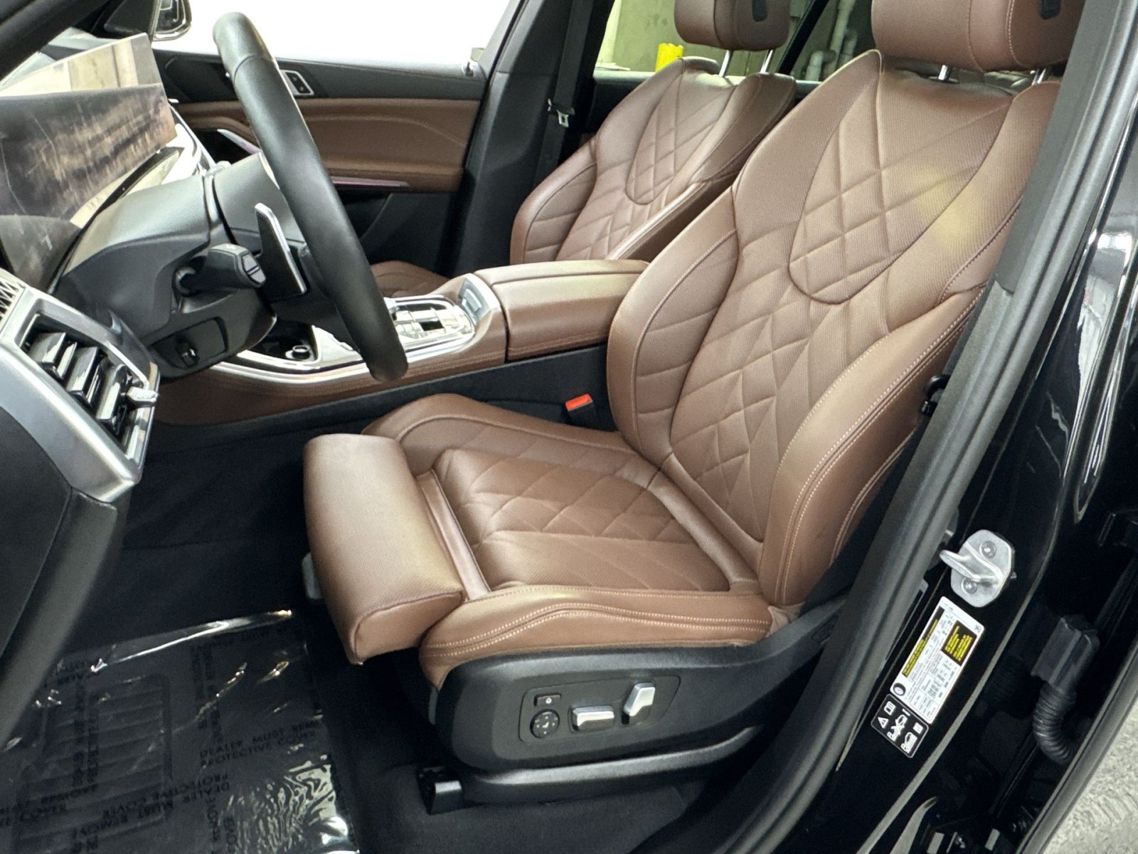 Used 2024 BMW X5 xDrive40i w/ M Sport Package AWD/4WD image 14