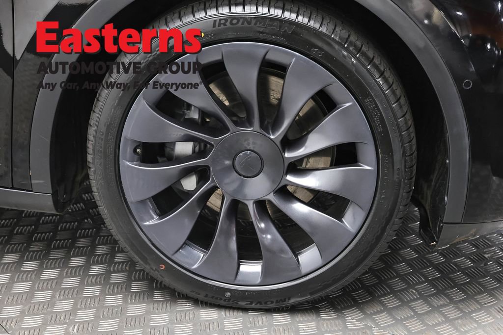 Used 2022 Tesla Model Y Long Range AWD/4WD image 25