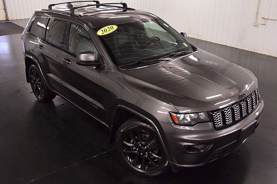 Used 2020 Jeep Grand Cherokee Altitude AWD/4WD image 11
