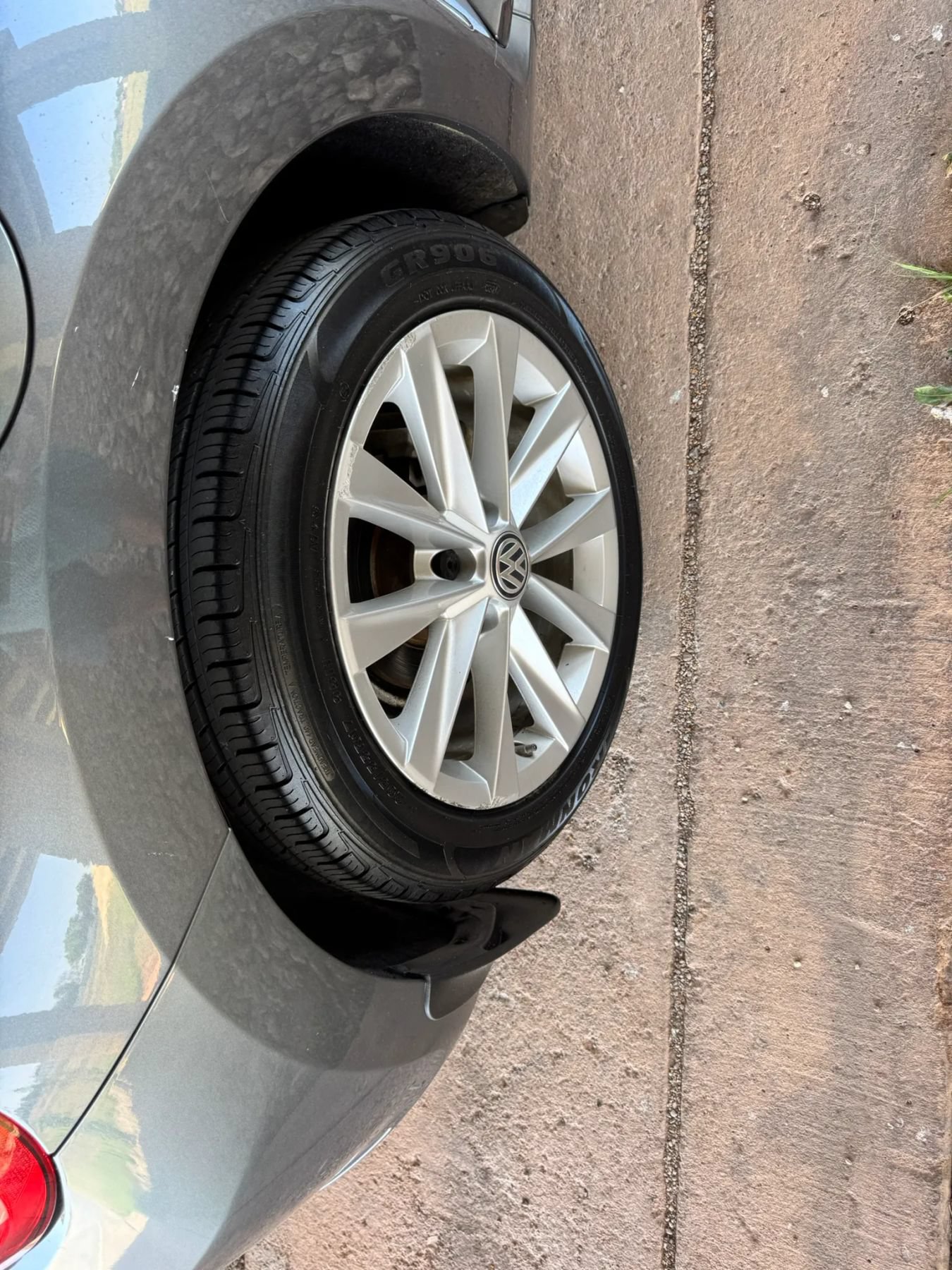 Used 2014 Volkswagen Beetle TDI FWD image 26
