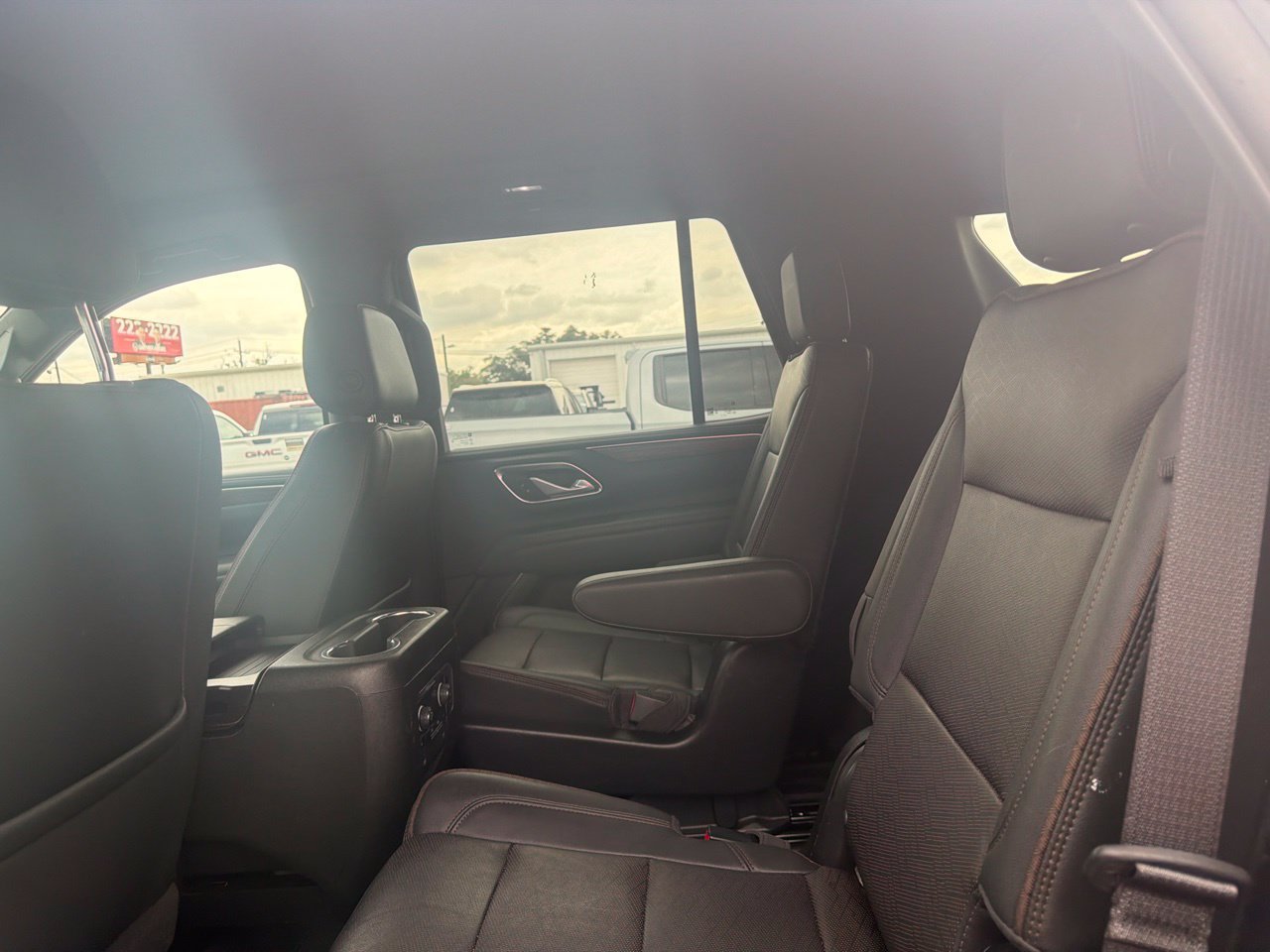 Used 2022 Chevrolet Tahoe High Country AWD/4WD image 12
