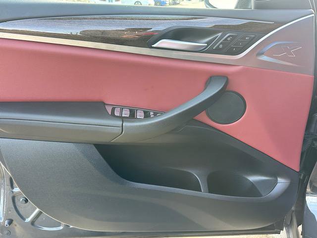 Certified 2024 BMW X4 xDrive30i image 17