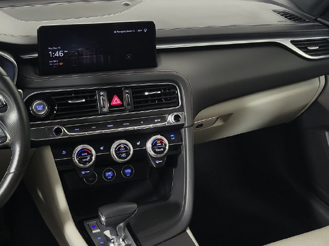 Used 2023 Genesis G70 2.0T RWD image 12