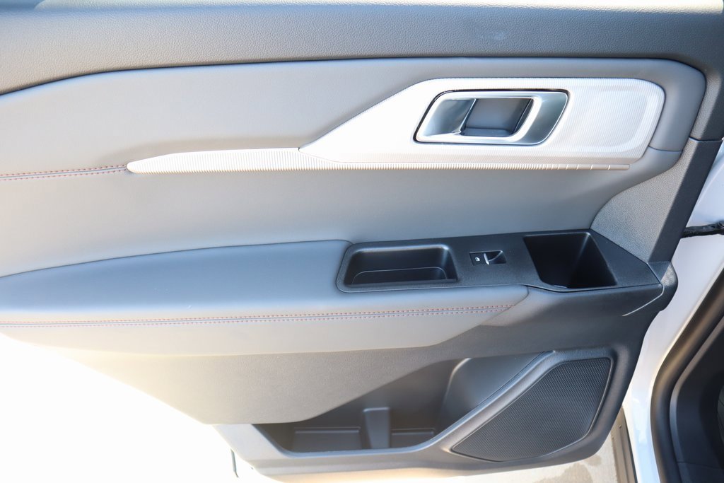 New 2025 Ford Explorer Active w/ Active Comfort Package image 17