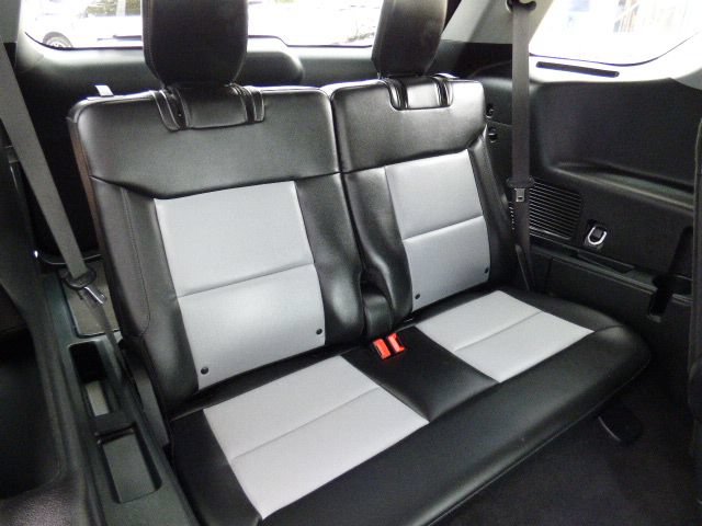 Used 2024 Ford Explorer XLT w/ Equipment Group 202A RWD image 17