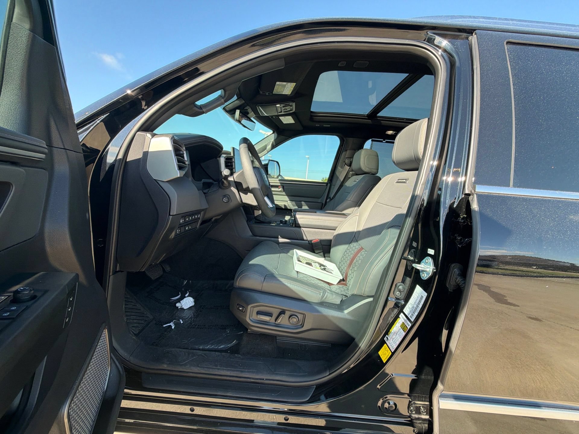 Used 2026 Toyota Sequoia Capstone AWD/4WD image 10