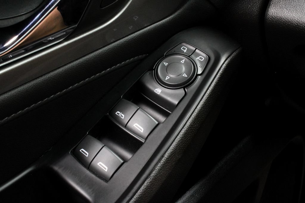 Used 2023 Chevrolet Traverse LT w/ Midnight/Sport Edition AWD/4WD image 27