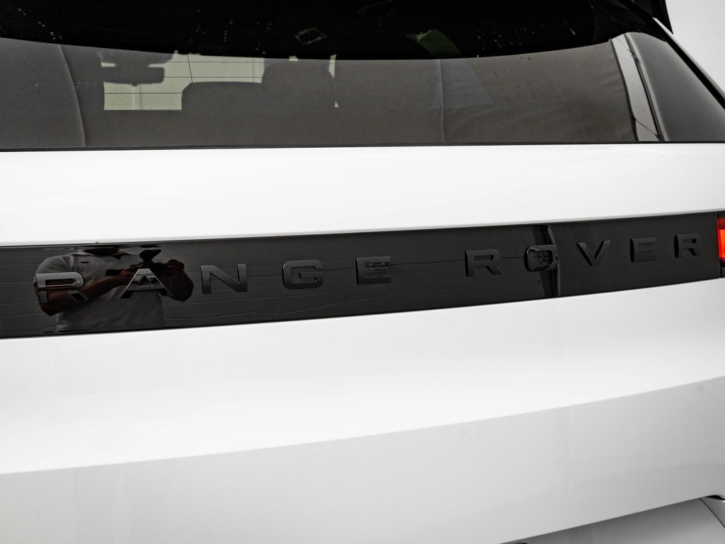 New 2026 Land Rover Range Rover Sport Dynamic SE image 17