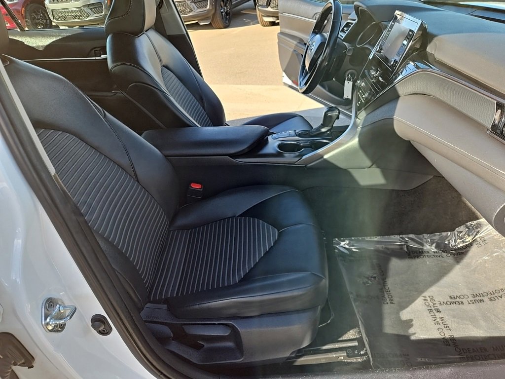 Used 2023 Toyota Camry SE image 29