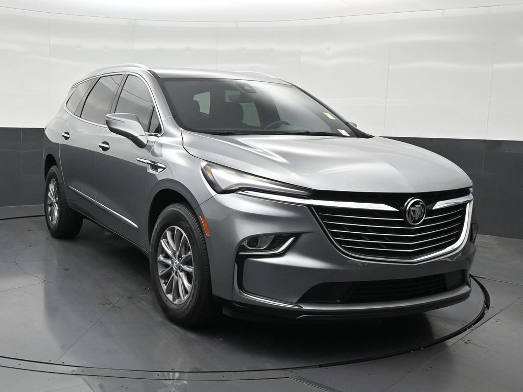 Used 2024 Buick Enclave Essence w/ Technology Package FWD image 8
