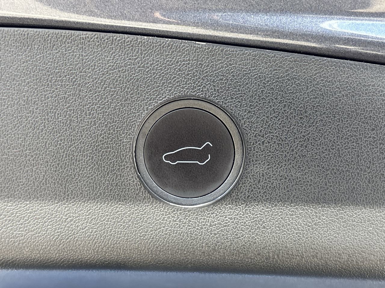 Used 2023 Tesla Model 3 Performance image 9