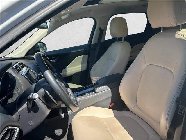 Used 2018 Jaguar F-PACE Premium AWD/4WD image 22