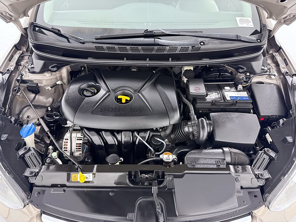 Used 2015 Hyundai Elantra SE w/ Option Group 03 FWD image 29