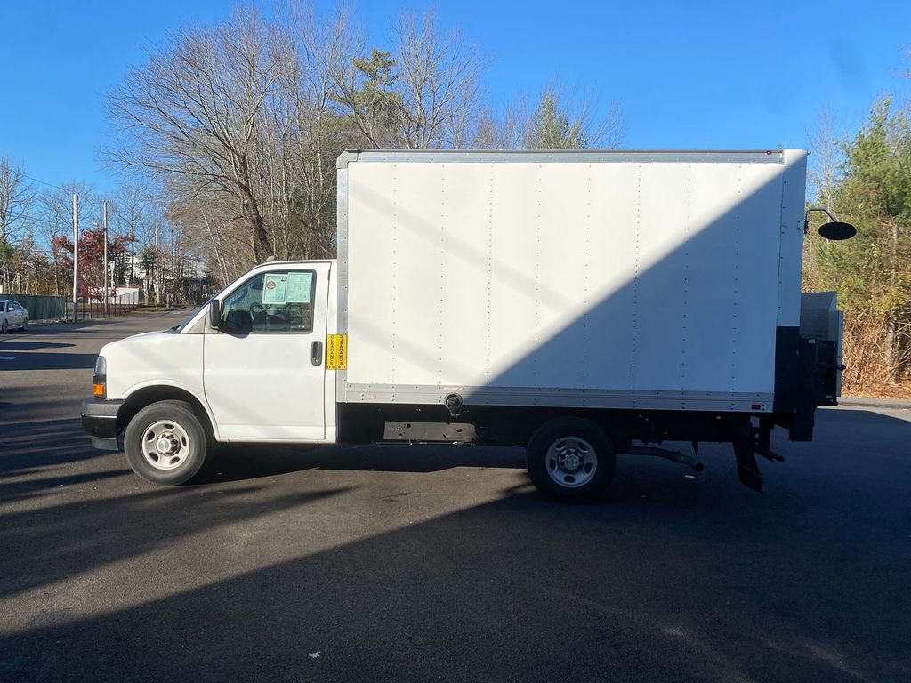 Used 2021 Chevrolet Express 3500 image 9
