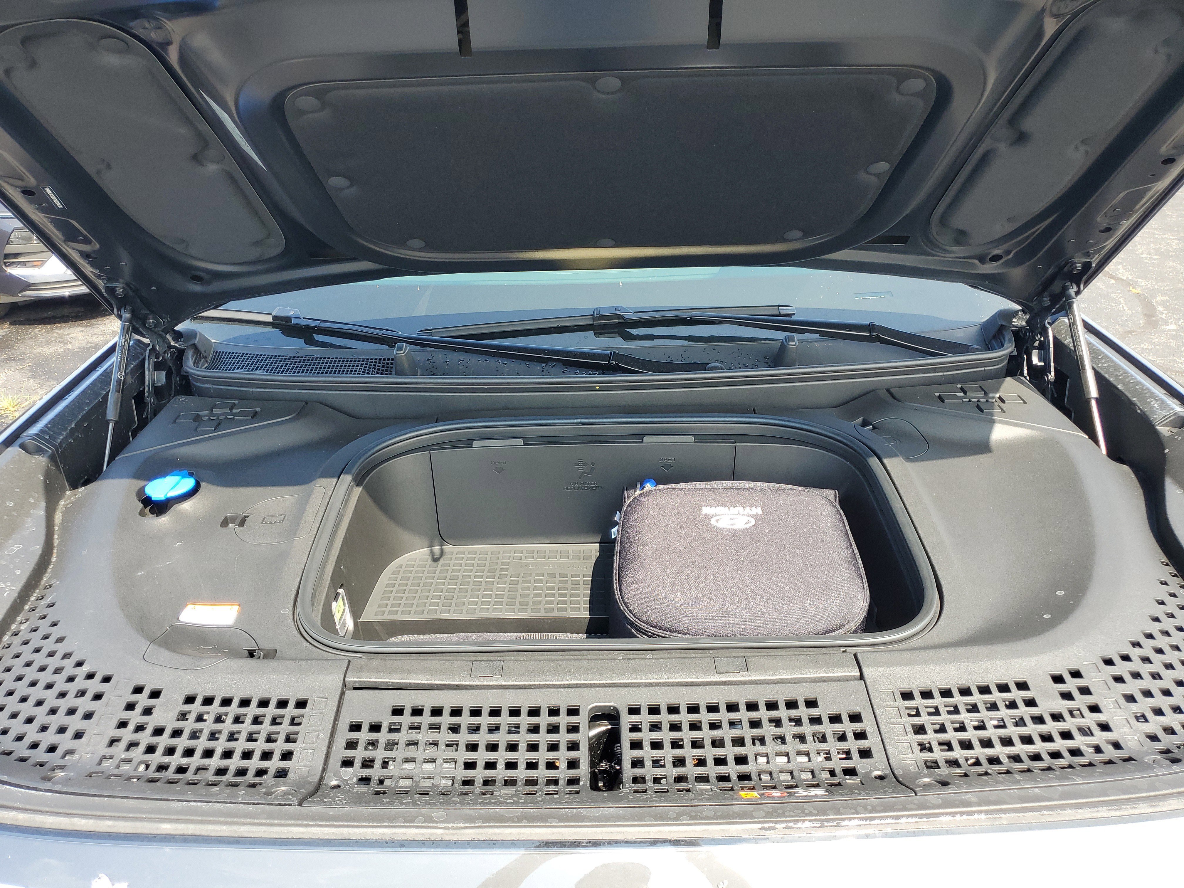 New 2026 Hyundai Ioniq 9 SEL image 17