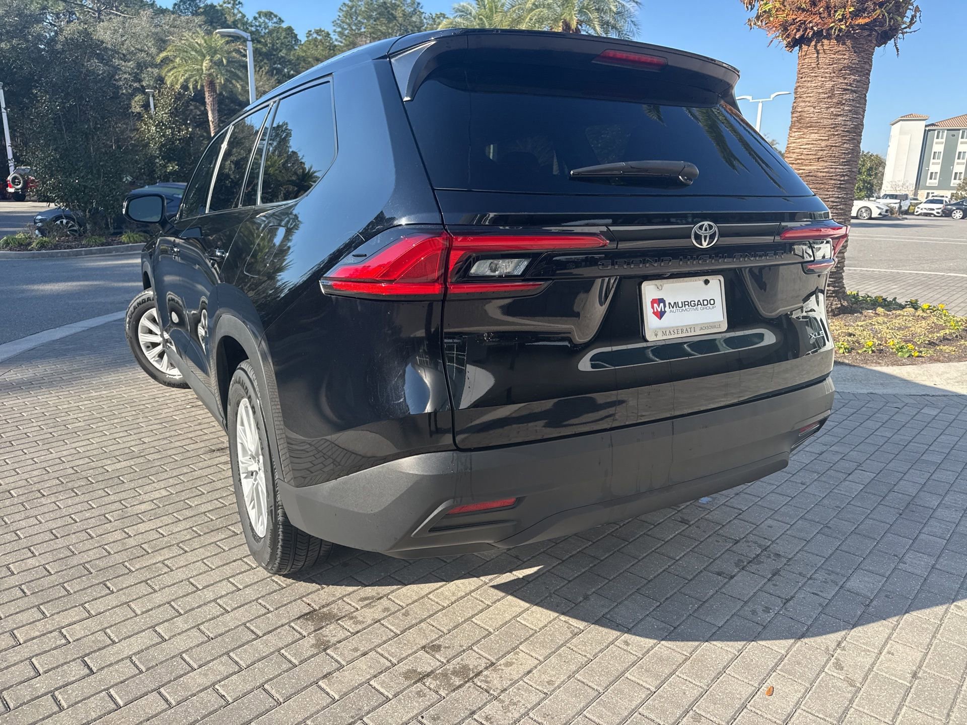 Used 2024 Toyota Grand Highlander XLE image 3