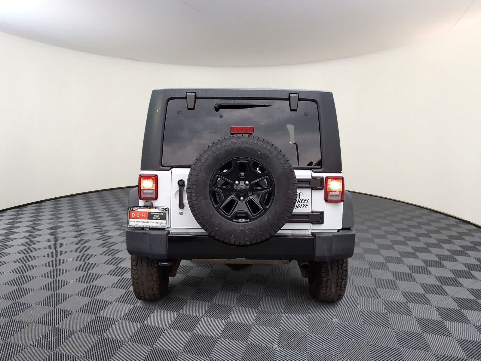 Used 2017 Jeep Wrangler Sport AWD/4WD image 6