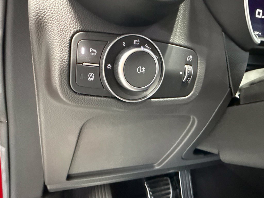 Used 2025 Alfa Romeo Stelvio Sprint w/ Convenience Package AWD/4WD image 22
