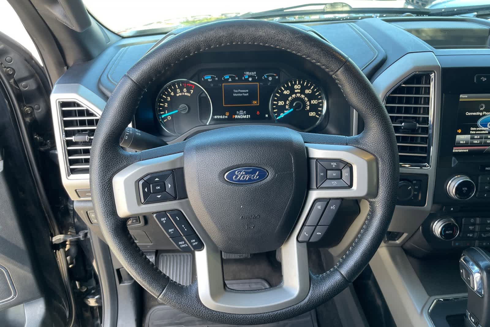 Used 2015 Ford F150 Lariat w/ Equipment Group 502A Luxury AWD/4WD image 11