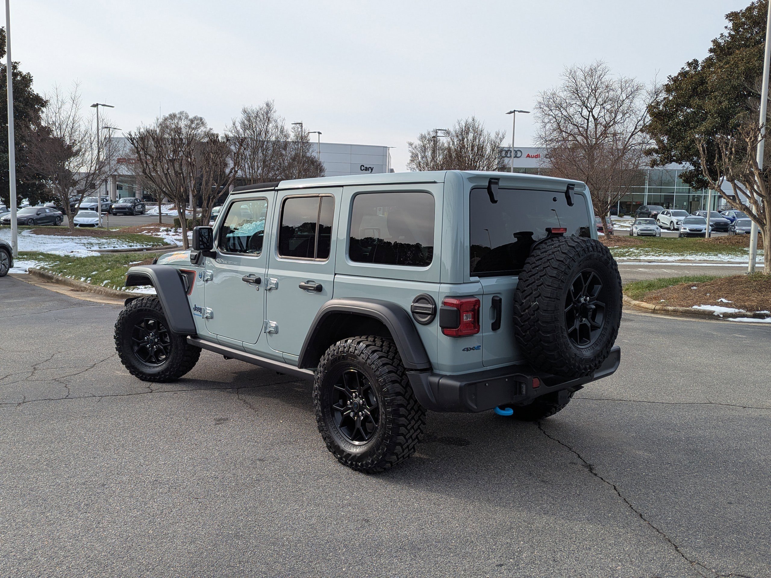 Used 2024 Jeep Wrangler Unlimited image 7