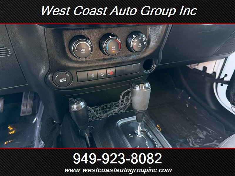 Used 2015 Jeep Wrangler Sport AWD/4WD image 13