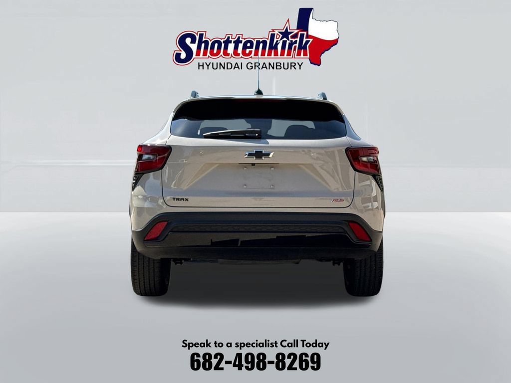 Used 2026 Chevrolet Trax RS w/ Sunroof Package FWD image 7