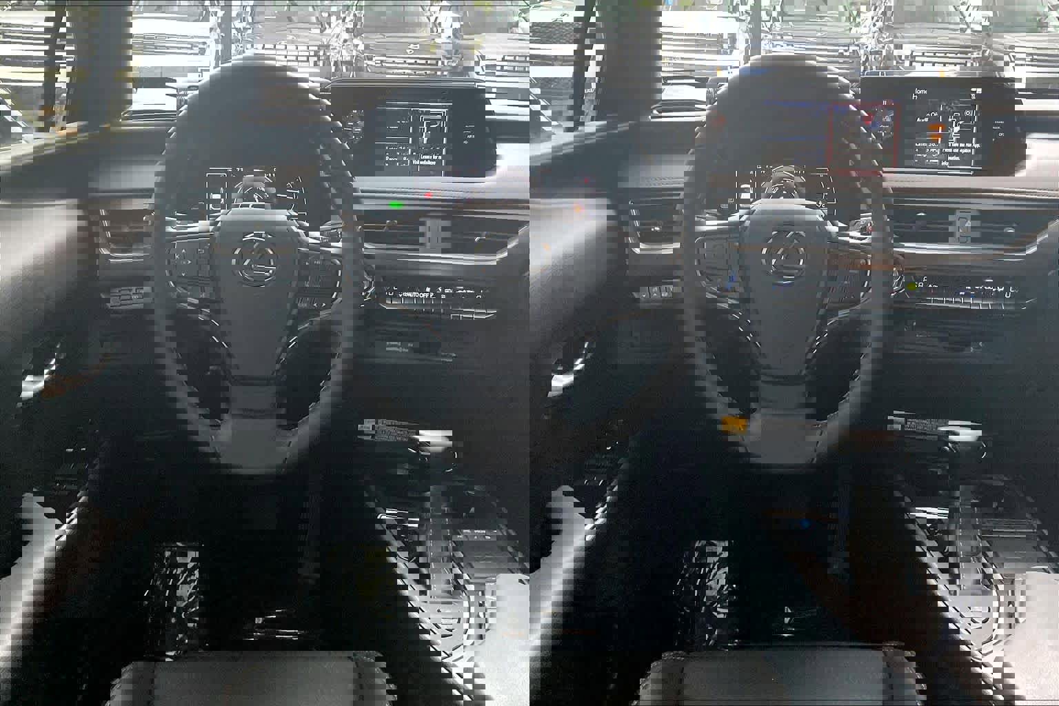 Used 2020 Lexus UX 250h w/ Accessory Package image 6