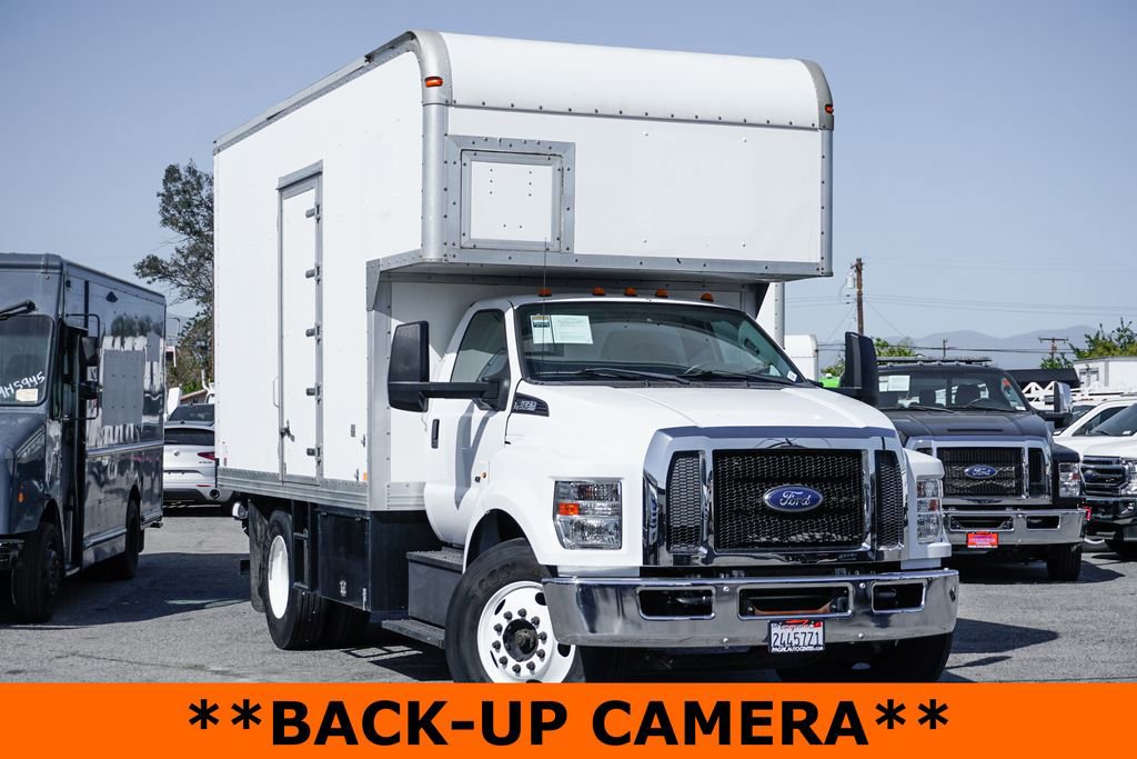 Used 2016 Ford F650 2WD Regular Cab Super Duty image 2