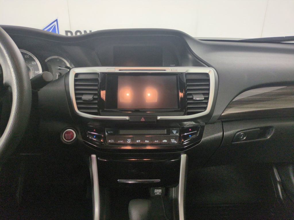 Used 2016 Honda Accord EX image 18